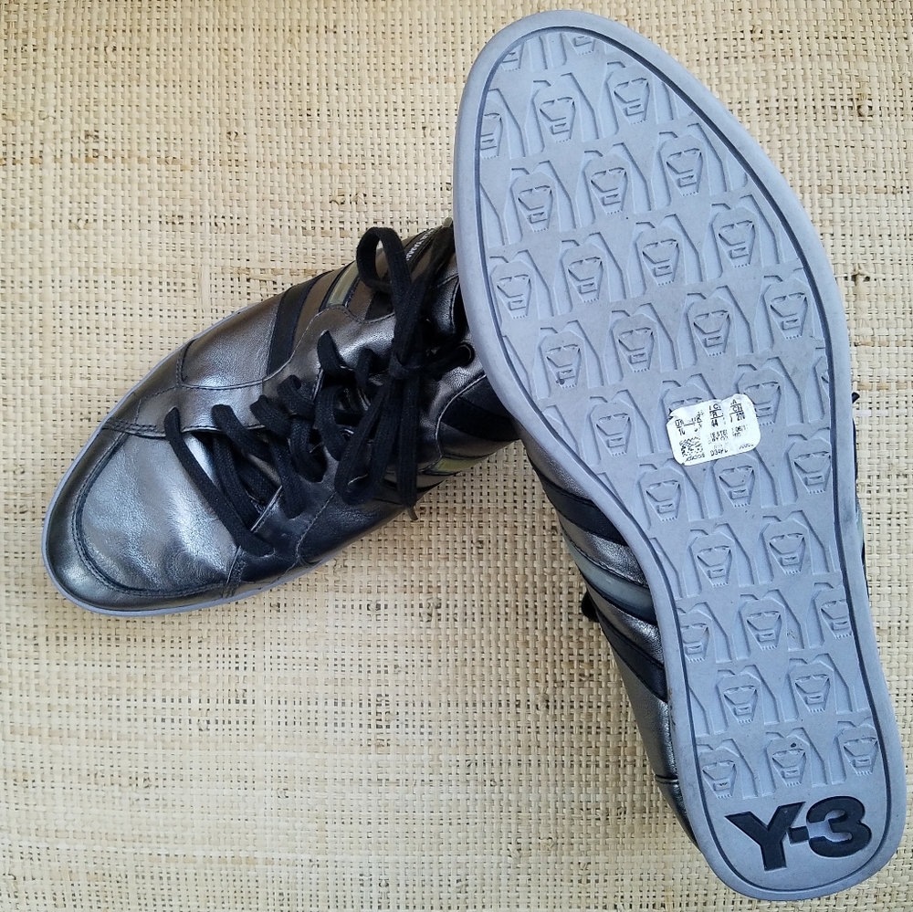 Mens "Y-3 Yohji Yamamoto" Sneakers - Picture 2 of 5